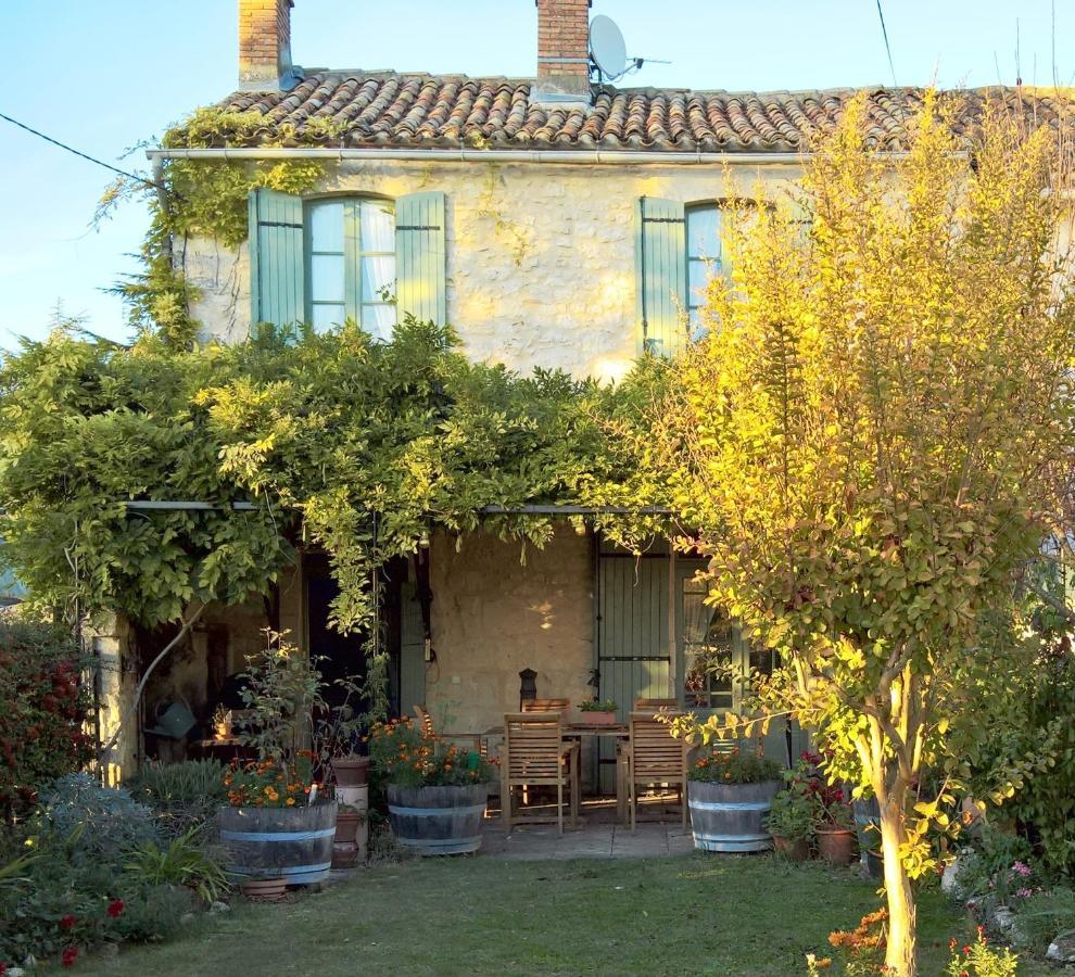 Les Glycines Bed & Breakfast 埃梅 外观 照片