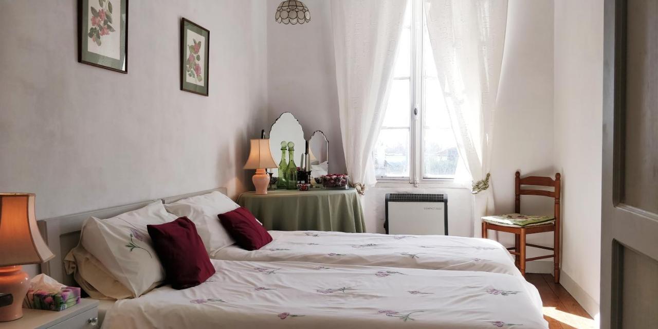 Les Glycines Bed & Breakfast 埃梅 外观 照片